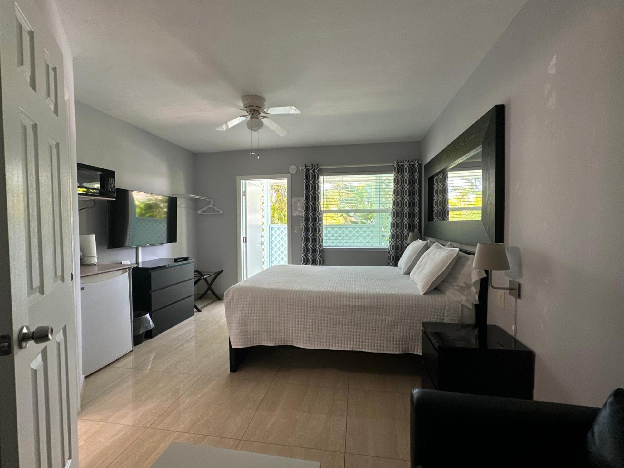 White Horse Motel Лейк Уърт Екстериор снимка